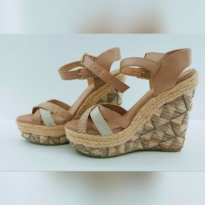 Soda Platform Summer Wedge Sz 6